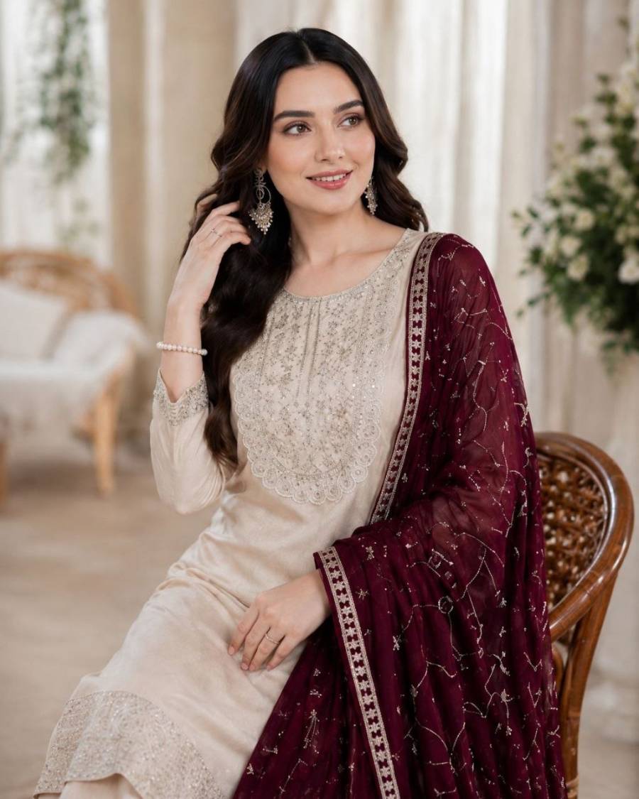 Shalwar Kameez Creme Dupatta Bordeau