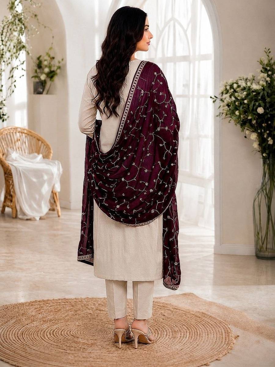 Shalwar Kameez Creme Dupatta Bordeau